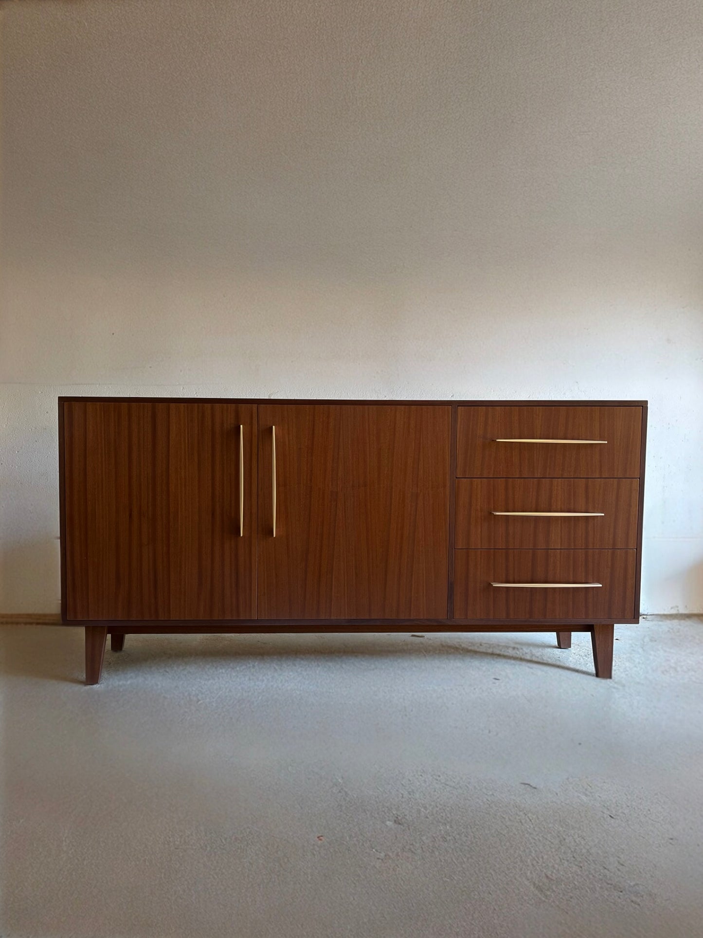 Aster Sideboard