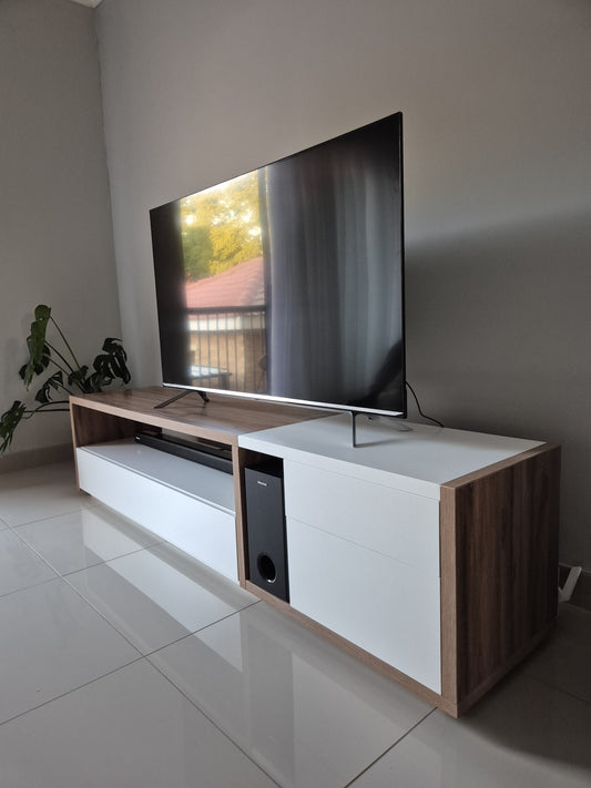Tunari TV Stand
